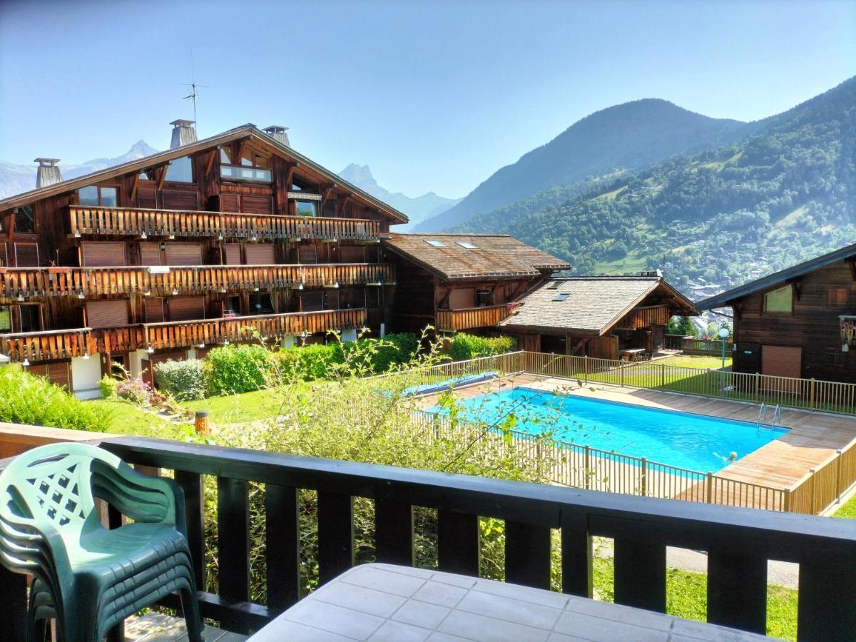 Meublé Avec Vue Sur Les Montagnes Et Piscine L'été Appartement *