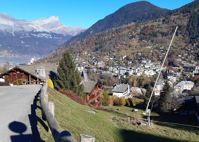 Appartement Meuble Avec Vue Sur Les Montagnes Et Piscine L\'Ete